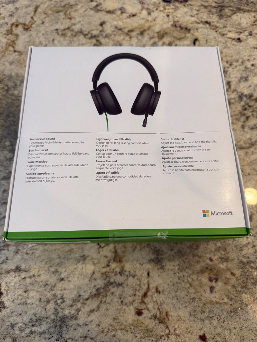 NEW Microsoft Xbox Black Wired Headset with Green Cable - Picture 2 of 6